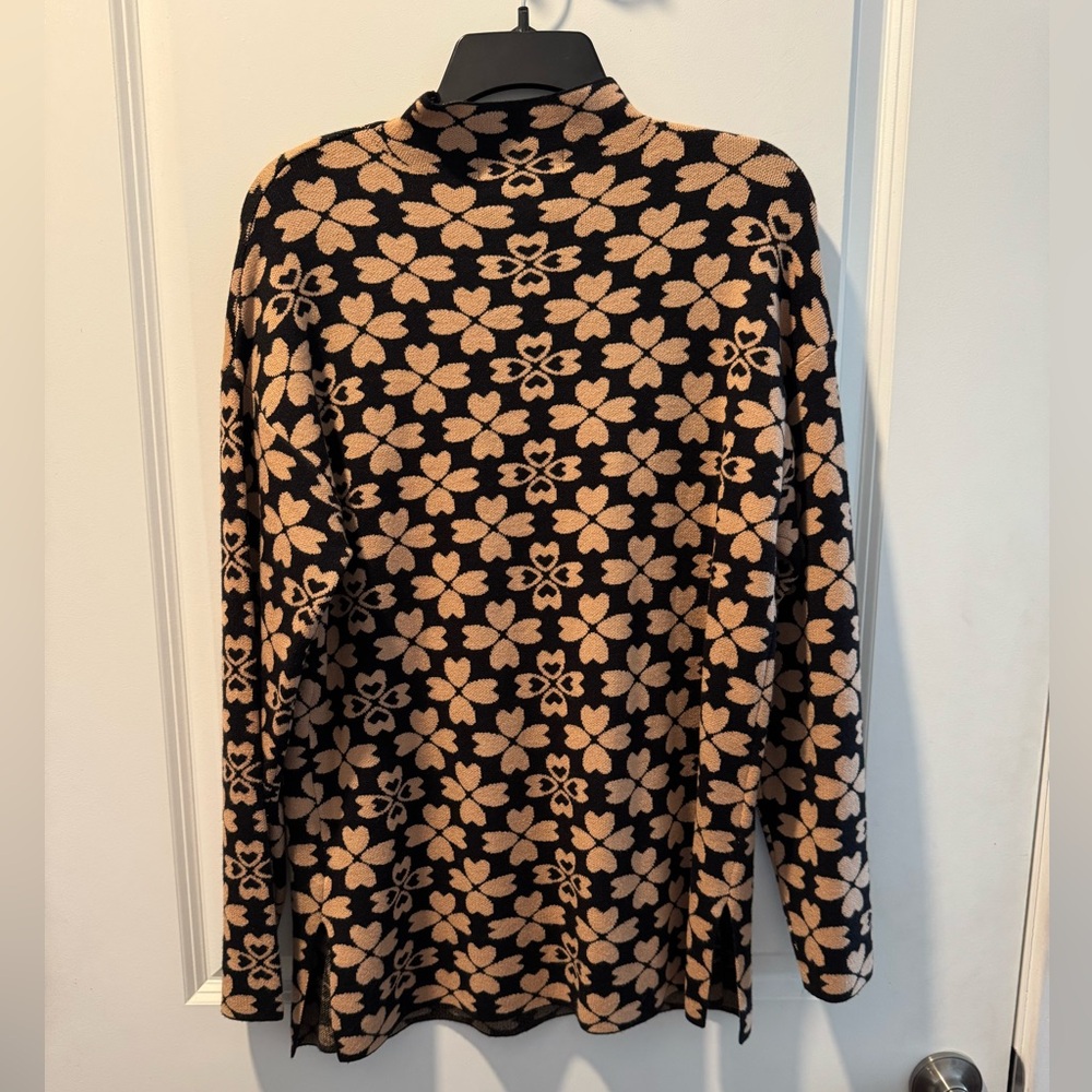 Floral Patterned Turtleneck Sweater - Black and Tan